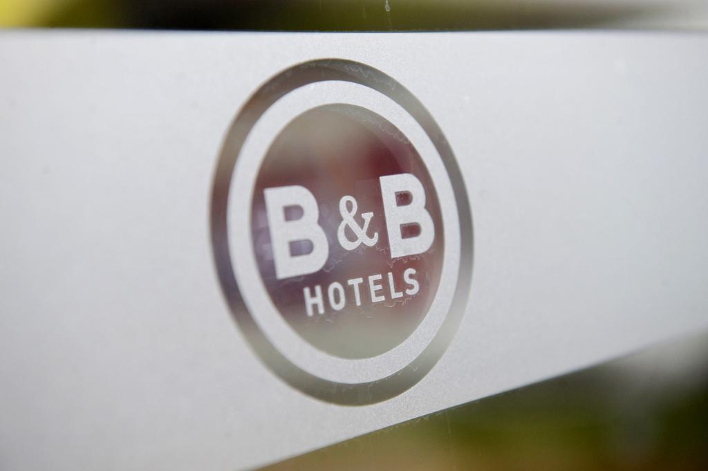 B&B Hotel Єр Екстер'єр фото