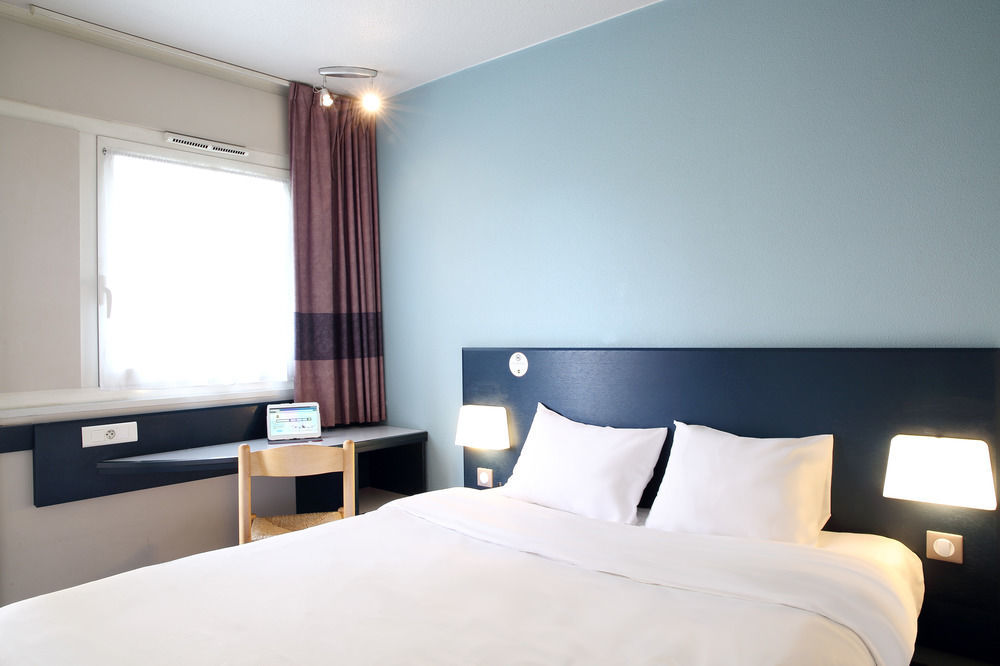 B&B Hotel Єр Екстер'єр фото