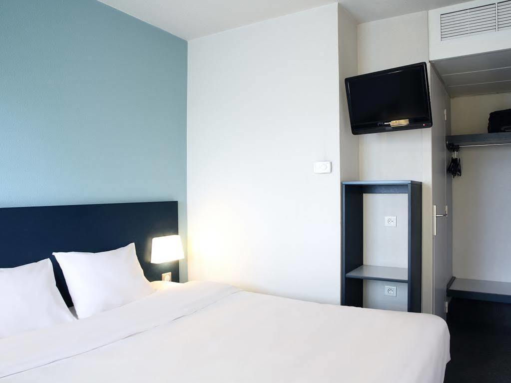B&B Hotel Єр Екстер'єр фото
