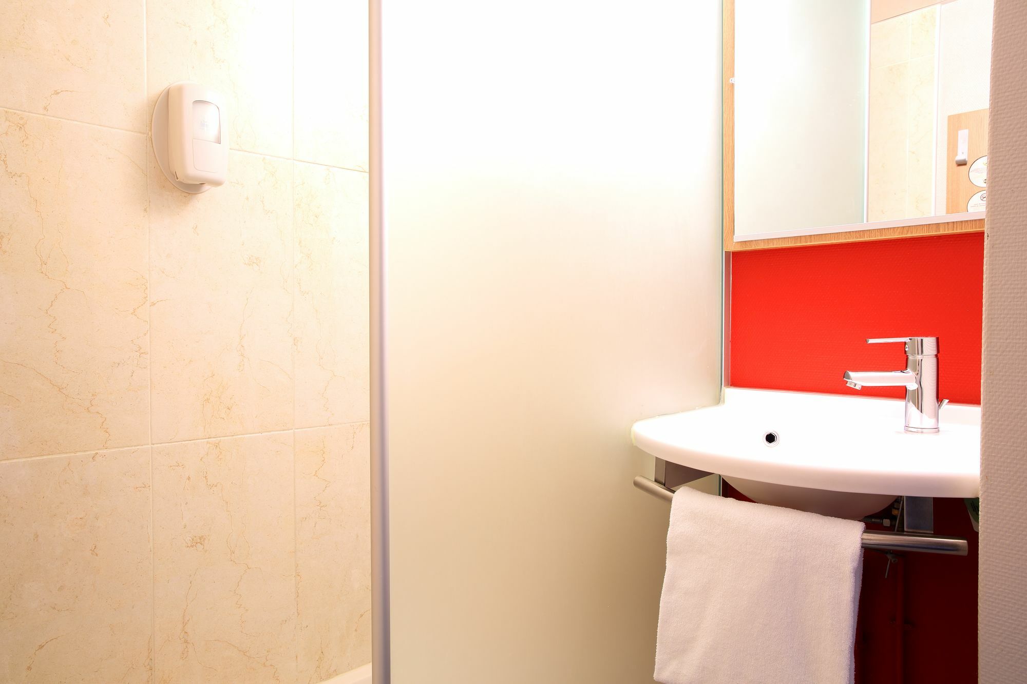B&B Hotel Єр Екстер'єр фото