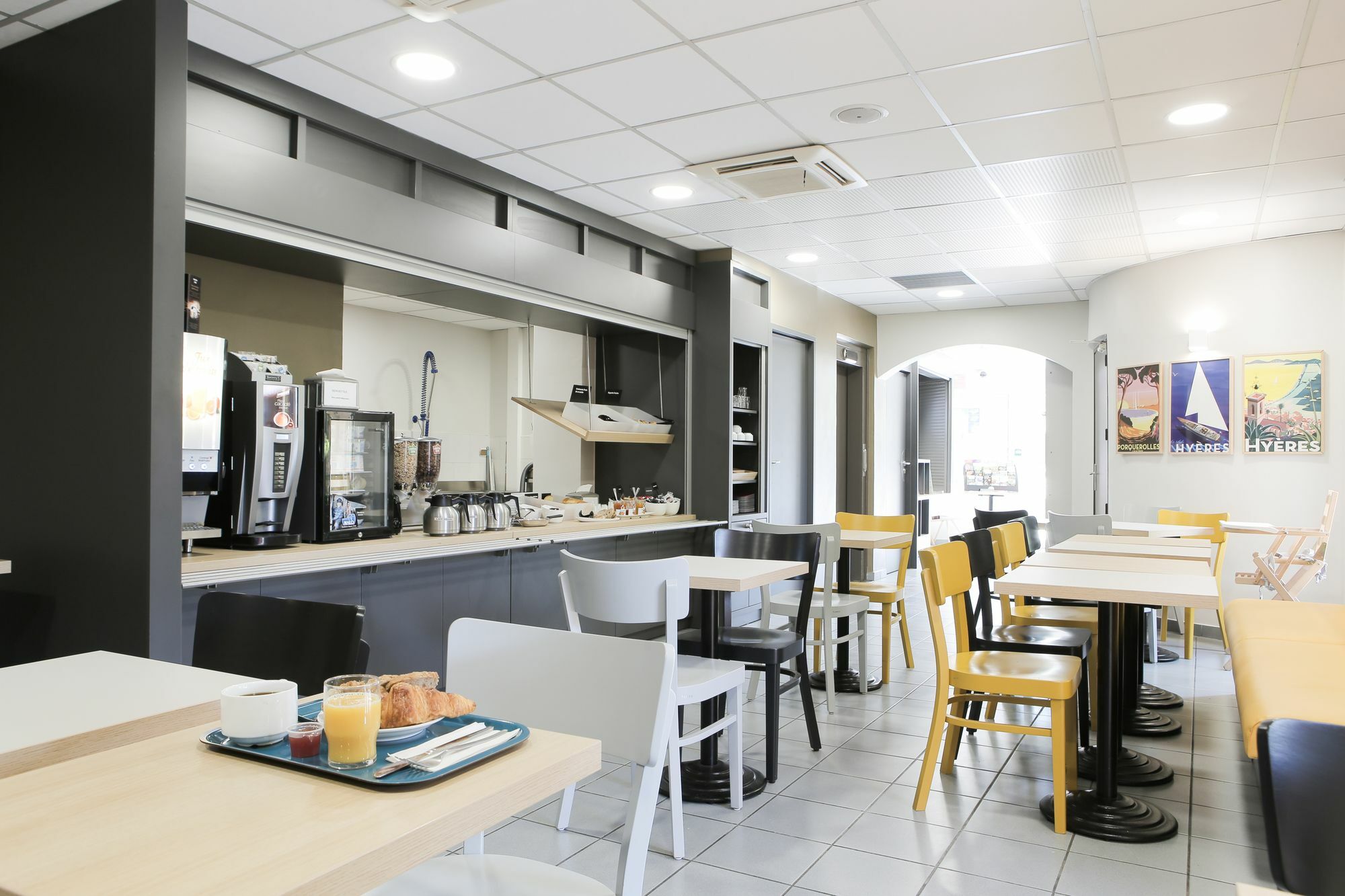 B&B Hotel Єр Екстер'єр фото