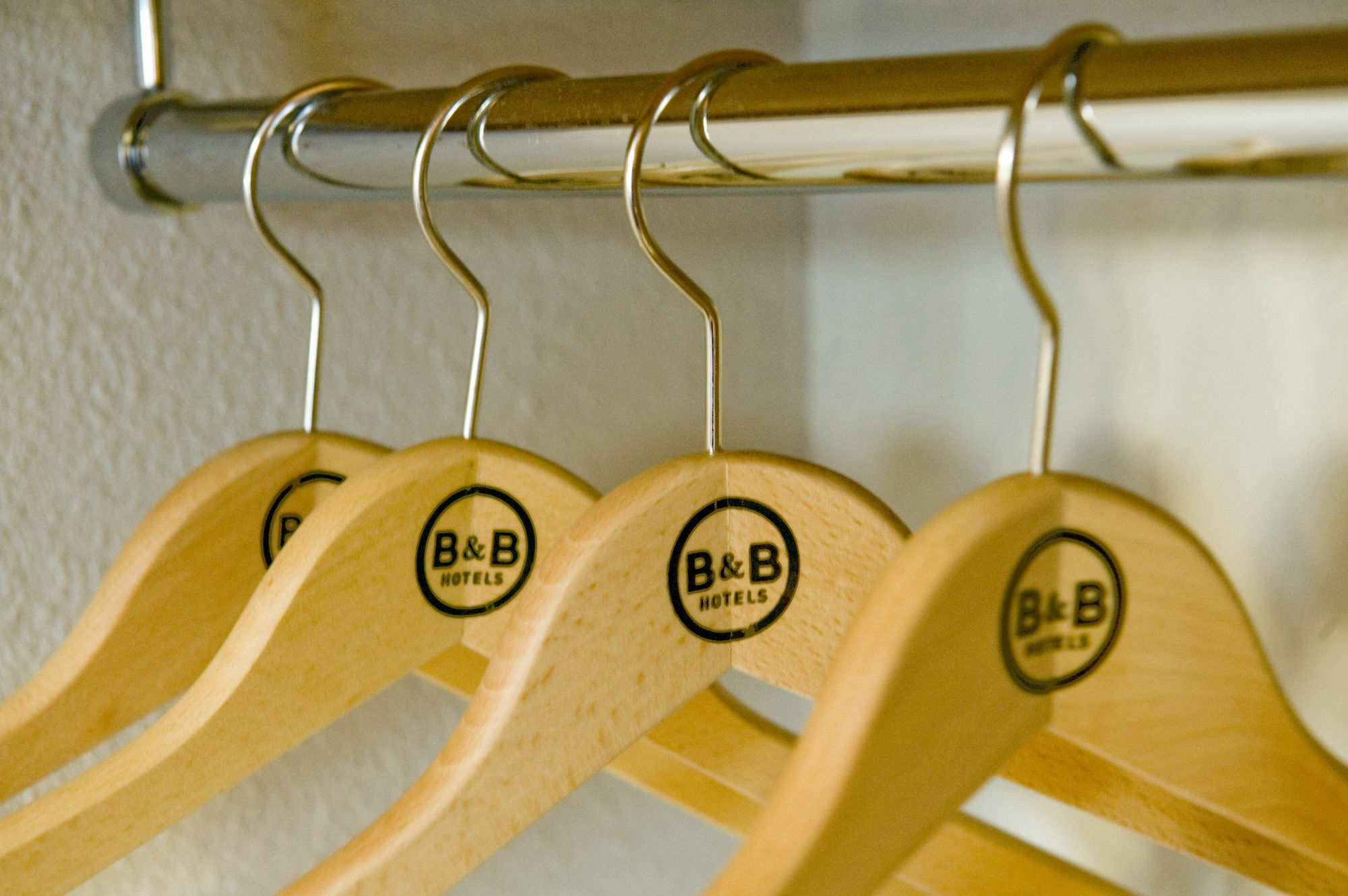 B&B Hotel Єр Екстер'єр фото